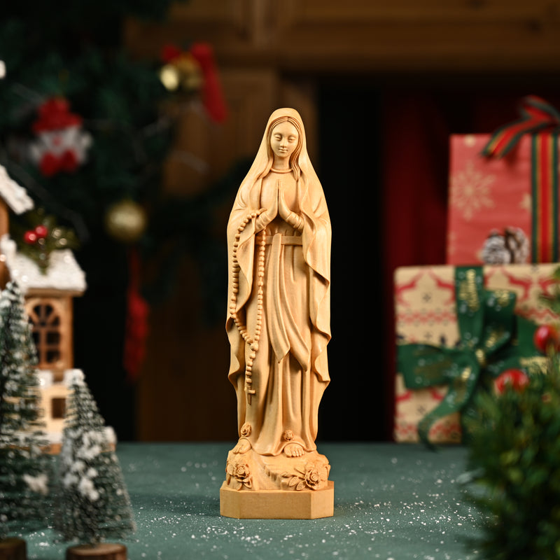 Southern European boxwood  Statue of Our Lady of Lourdes